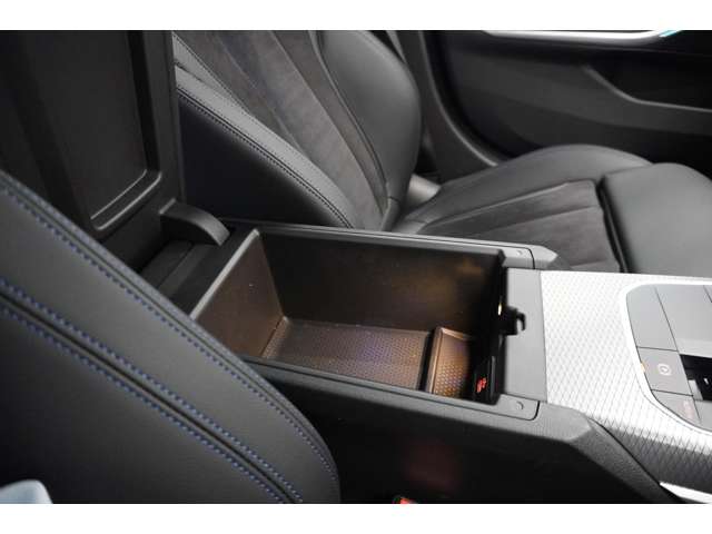 ＢＭＷ ３シリーズ ３２０ｉ　Ｍスポーツ R6年 (近畿) 99