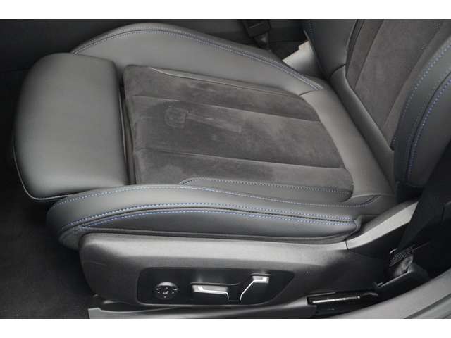 ＢＭＷ ３シリーズ ３２０ｉ　Ｍスポーツ R6年 (近畿) 99