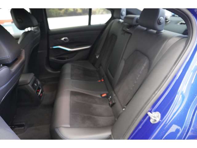 ＢＭＷ ３シリーズ ３２０ｉ　Ｍスポーツ R6年 (近畿) 99