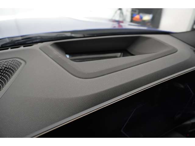 ＢＭＷ ３シリーズ ３２０ｉ　Ｍスポーツ R6年 (近畿) 99