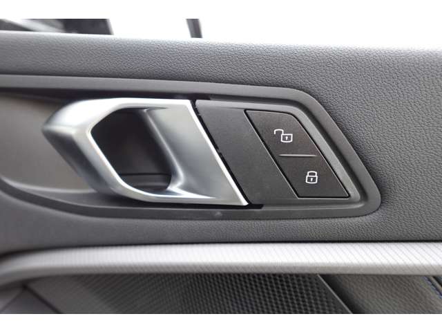 ＢＭＷ １シリーズ １１８Ｄ Ｍスポーツ ディーゼルターボ R6年 (近畿) 99