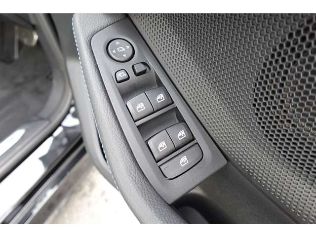 ＢＭＷ １シリーズ １１８Ｄ Ｍスポーツ ディーゼルターボ R6年 (近畿) 99