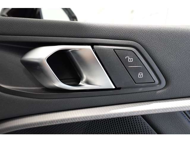 ＢＭＷ １シリーズ １１８Ｄ Ｍスポーツ ディーゼルターボ R6年 (近畿) 99