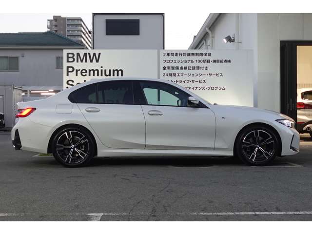 ＢＭＷ ３シリーズ ３２０ｉ　Ｍスポーツ R6年 (近畿) 99