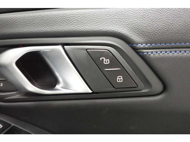 ＢＭＷ ３シリーズ ３２０ｉ　Ｍスポーツ R6年 (近畿) 99