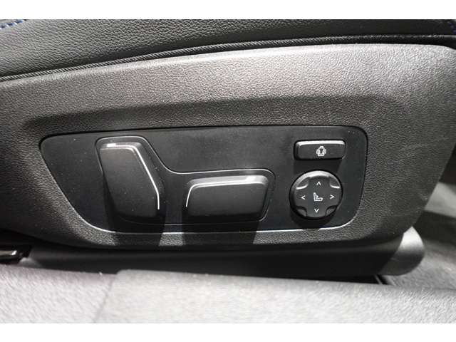 ＢＭＷ ３シリーズ ３２０ｉ　Ｍスポーツ R6年 (近畿) 99