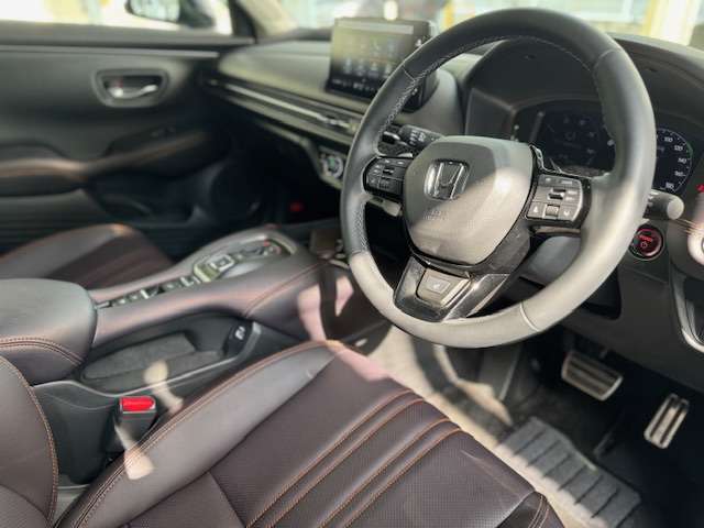 ホンダ ＺＲ－Ｖ ２．０ Ｅ：ＨＥＶ Ｚ ４ＷＤ R5年 (近畿) 99