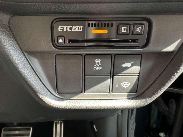 ホンダ ＺＲ－Ｖ ２．０ Ｅ：ＨＥＶ Ｚ ４ＷＤ R5年 (近畿) 99