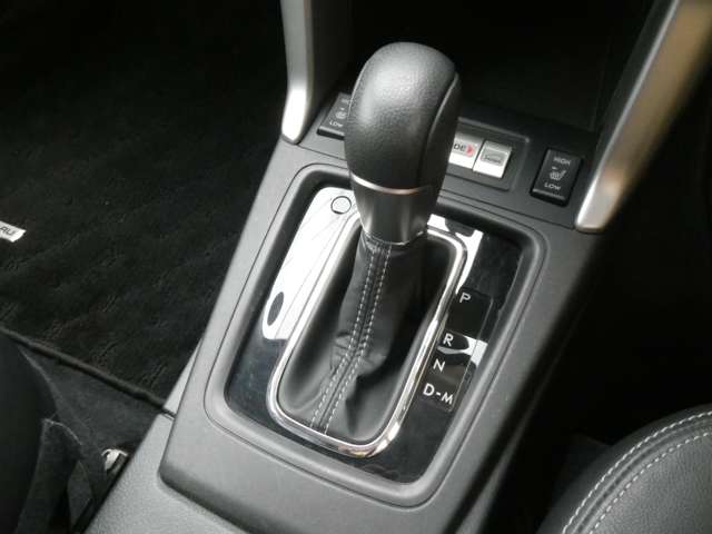 スバル フォレスター ２．０ＸＴ アイサイト ４ＷＤ H25年 (関東) 99