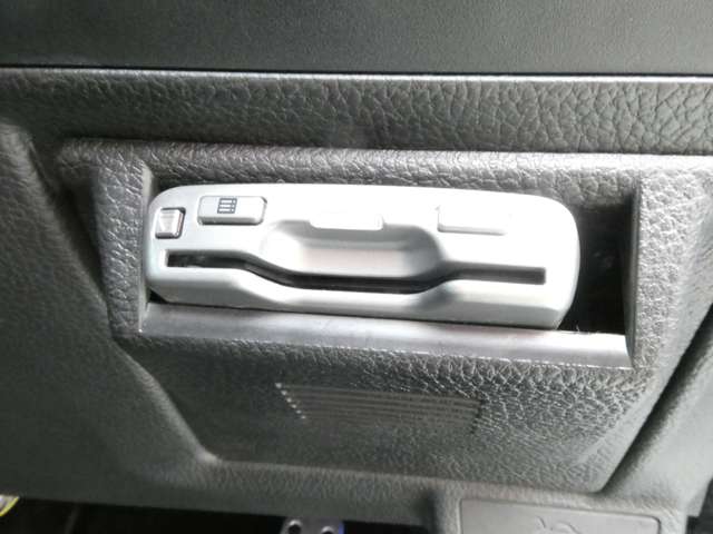 スバル フォレスター ２．０ＸＴ アイサイト ４ＷＤ H25年 (関東) 99