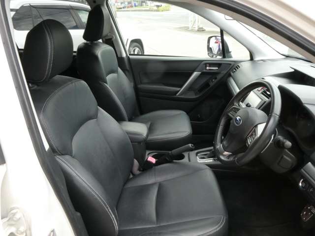 スバル フォレスター ２．０ＸＴ アイサイト ４ＷＤ H25年 (関東) 99