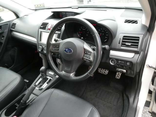 スバル フォレスター ２．０ＸＴ アイサイト ４ＷＤ H25年 (関東) 99