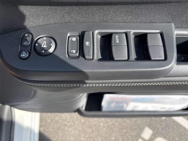 ホンダ Ｎ　ＢＯＸ カスタム ６６０ ターボ R6年 (近畿) 99