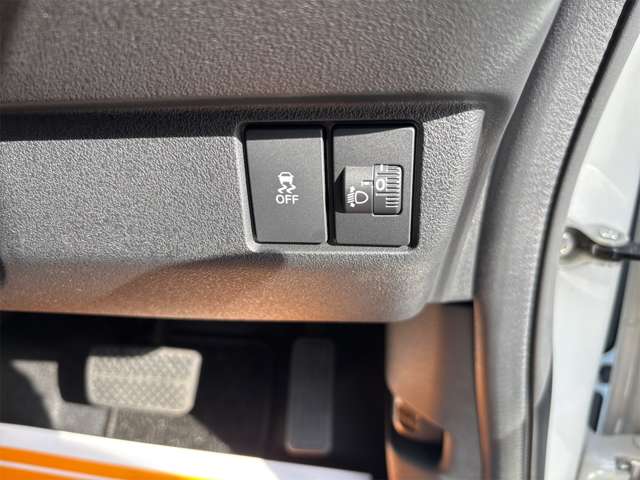 ホンダ Ｎ　ＢＯＸ カスタム ６６０ ターボ R6年 (近畿) 99