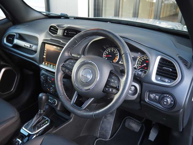 ジープ レネゲード ８０ｔｈアニバーサリーエディション R3年 (近畿) 99