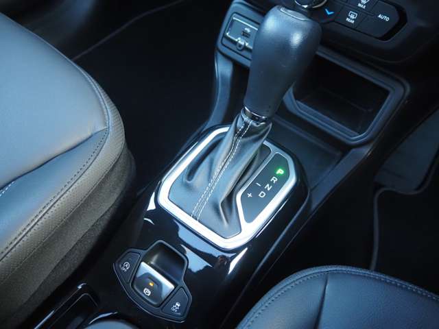 ジープ レネゲード ８０ｔｈアニバーサリーエディション R3年 (近畿) 99