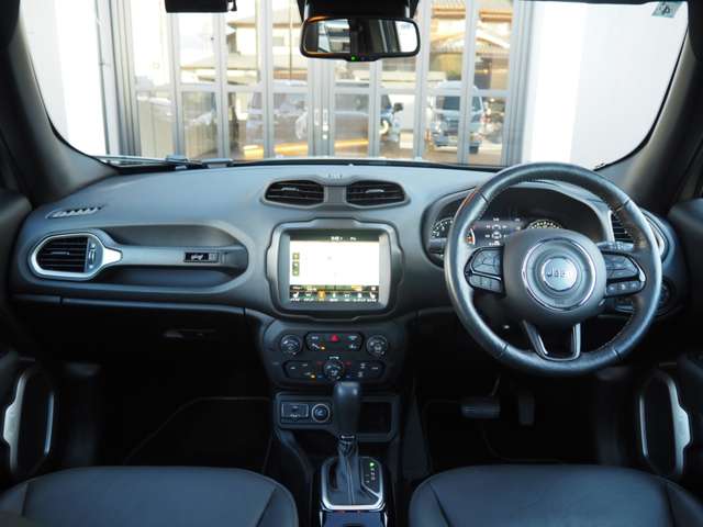 ジープ レネゲード ８０ｔｈアニバーサリーエディション R3年 (近畿) 99