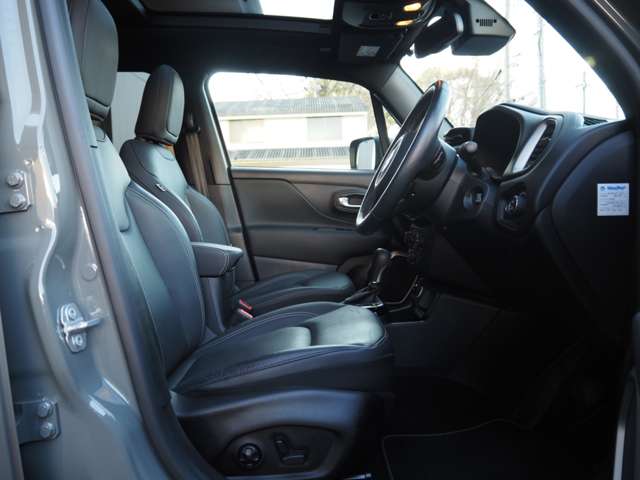 ジープ レネゲード ８０ｔｈアニバーサリーエディション R3年 (近畿) 99