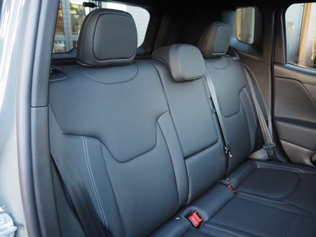 ジープ レネゲード ８０ｔｈアニバーサリーエディション R3年 (近畿) 99