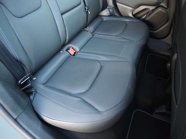 ジープ レネゲード ８０ｔｈアニバーサリーエディション R3年 (近畿) 99