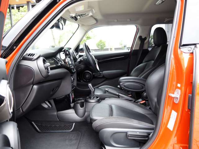 ミニ ミニ クーパー ５ドア ＤＣＴ H30年 (近畿) 99