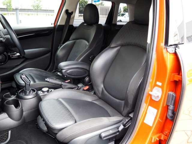 ミニ ミニ クーパー ５ドア ＤＣＴ H30年 (近畿) 99