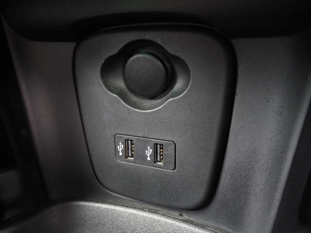 ミニ ミニ クーパー ５ドア ＤＣＴ H30年 (近畿) 99