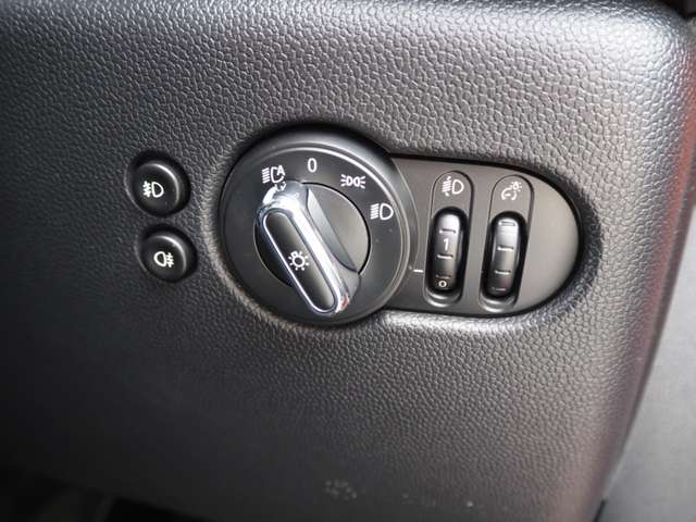 ミニ ミニ クーパー ５ドア ＤＣＴ H30年 (近畿) 99