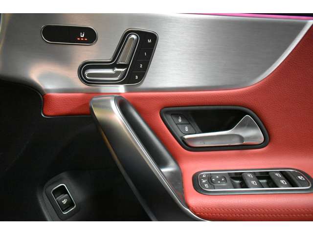 メルセデスベンツ ＣＬＡクラス ＣＬＡ２００Ｄ ＡＭＧライン ディーゼルターボ R1年 (関東) 99