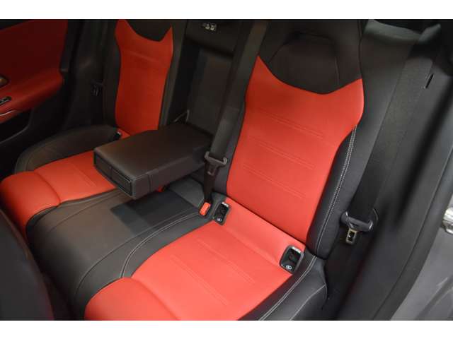 メルセデスベンツ ＣＬＡクラス ＣＬＡ２００Ｄ ＡＭＧライン ディーゼルターボ R1年 (関東) 99