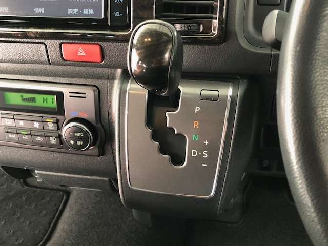 トヨタ ハイエースバン ２．７ スーパーＧＬ ダークプライムＩＩ ワイド ミドルルーフ ロングボディ ４ＷＤ R2年 (北海道) 99