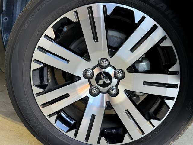 三菱 デリカ　Ｄ：５ ２．２ Ｐ ディーゼルターボ ４ＷＤ R1年 (東北) 99