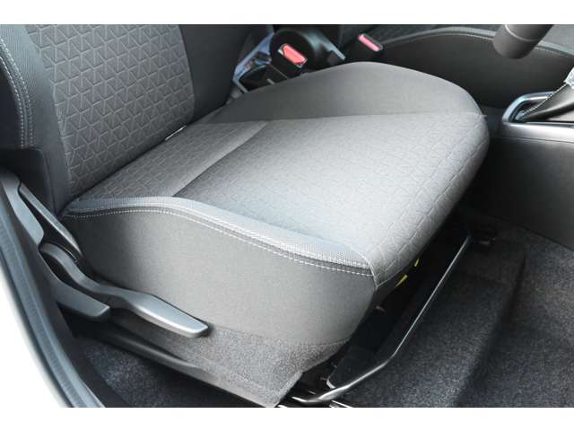 スズキ スイフト １．２ ハイブリッド ＭＺ R5年 (近畿) 99