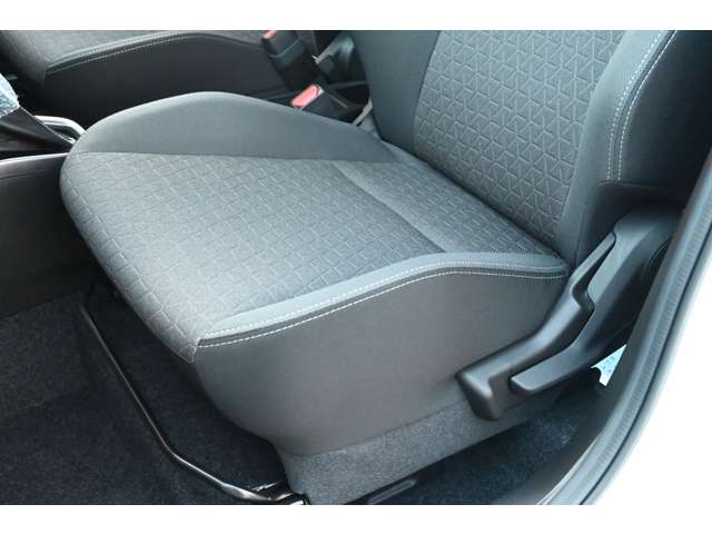 スズキ スイフト １．２ ハイブリッド ＭＺ R5年 (近畿) 99