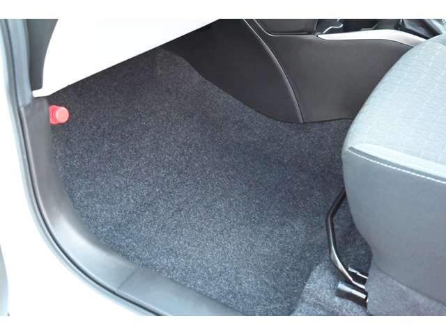 スズキ スイフト １．２ ハイブリッド ＭＺ R5年 (近畿) 99