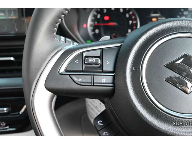 スズキ スイフト １．２ ハイブリッド ＭＺ R5年 (近畿) 99