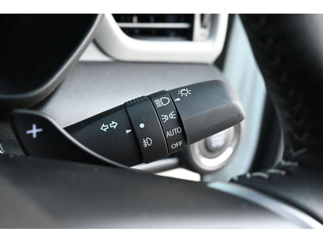 スズキ スイフト １．２ ハイブリッド ＭＺ R5年 (近畿) 99