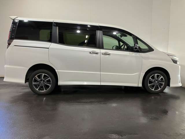 トヨタ ヴォクシー ２．０ ＺＳ 煌ＩＩＩ ４ＷＤ R3年 (北海道) 99