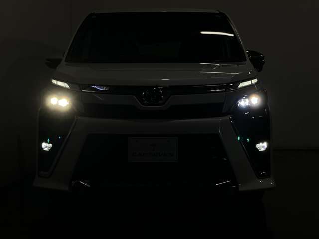 トヨタ ヴォクシー ２．０ ＺＳ 煌ＩＩＩ ４ＷＤ R3年 (北海道) 99