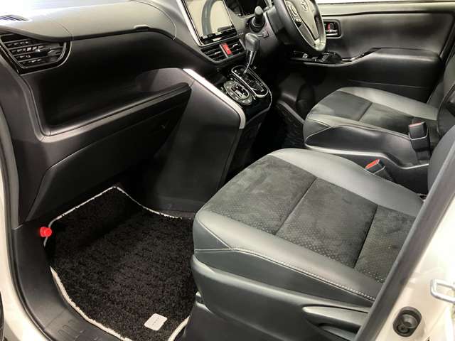 トヨタ ヴォクシー ２．０ ＺＳ 煌ＩＩＩ ４ＷＤ R3年 (北海道) 99