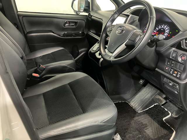 トヨタ ヴォクシー ２．０ ＺＳ 煌ＩＩＩ ４ＷＤ R3年 (北海道) 99