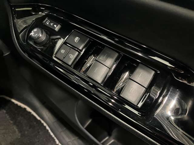 トヨタ ヴォクシー ２．０ ＺＳ 煌ＩＩＩ ４ＷＤ R3年 (北海道) 99