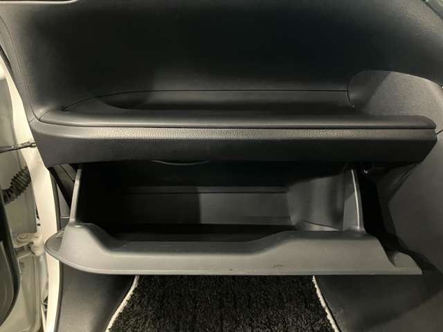 トヨタ ヴォクシー ２．０ ＺＳ 煌ＩＩＩ ４ＷＤ R3年 (北海道) 99