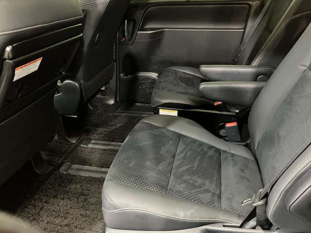 トヨタ ヴォクシー ２．０ ＺＳ 煌ＩＩＩ ４ＷＤ R3年 (北海道) 99