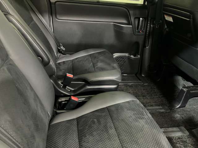 トヨタ ヴォクシー ２．０ ＺＳ 煌ＩＩＩ ４ＷＤ R3年 (北海道) 99