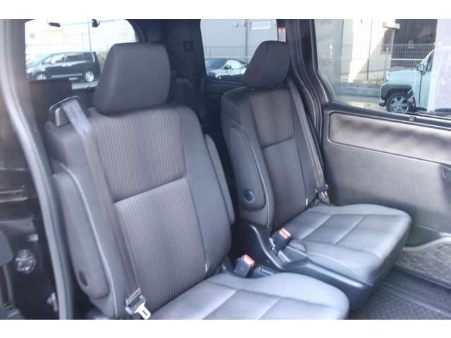 トヨタ ヴォクシー ２．０ ＺＳ H29年 (関東) 99