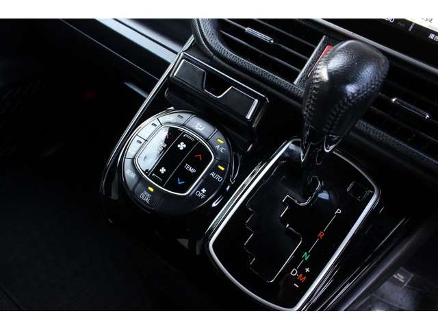 トヨタ ヴォクシー ２．０ ＺＳ H29年 (関東) 99