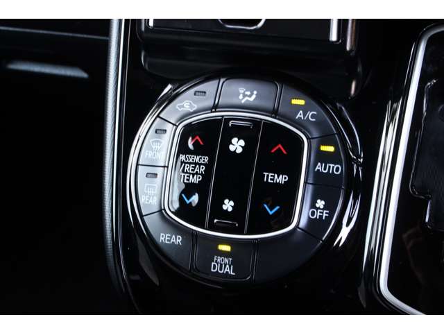 トヨタ ヴォクシー ２．０ ＺＳ H29年 (関東) 99