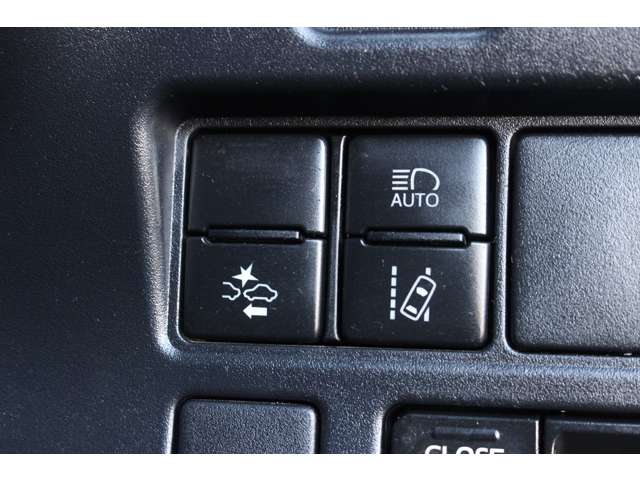 トヨタ ヴォクシー ２．０ ＺＳ H29年 (関東) 99