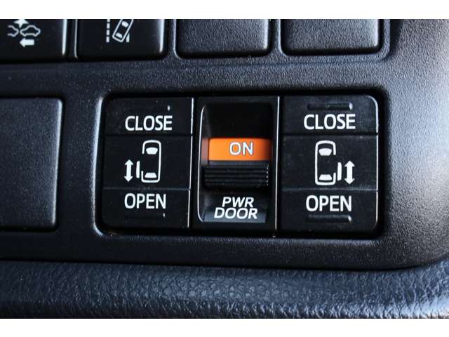 トヨタ ヴォクシー ２．０ ＺＳ H29年 (関東) 99